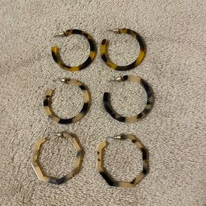 Trendy Tortoiseshell Hoop Earrings Set